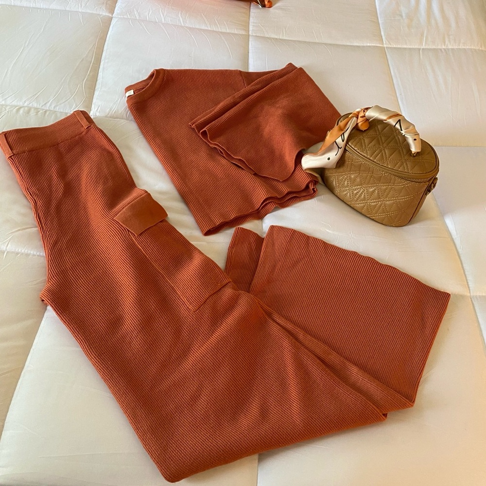 2 Piece Rust Tone Set